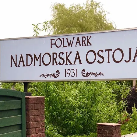 بيت ضيافة Folwark Nadmorska Ostoja 3*