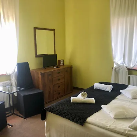 בית הארחה Folwark Nadmorska Ostoja