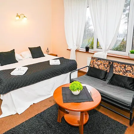 Folwark Nadmorska Ostoja Guest house Mechelinki